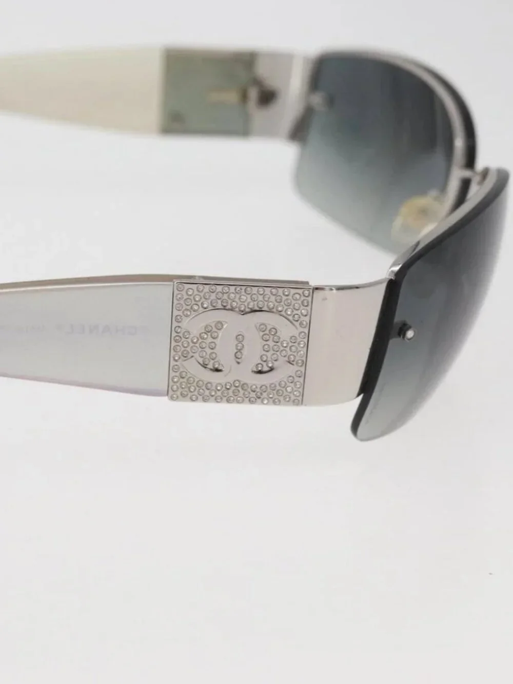 CHANEL Sunglasses plastic Opal CC Auth 162593